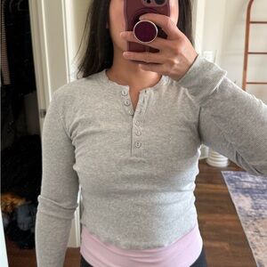 SKIMS Cropped Crewneck Henley sz LARGE